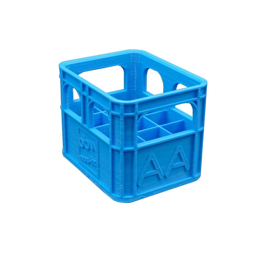 Blaue 3D-Druck AA Batteriehalterung von der Seite.
