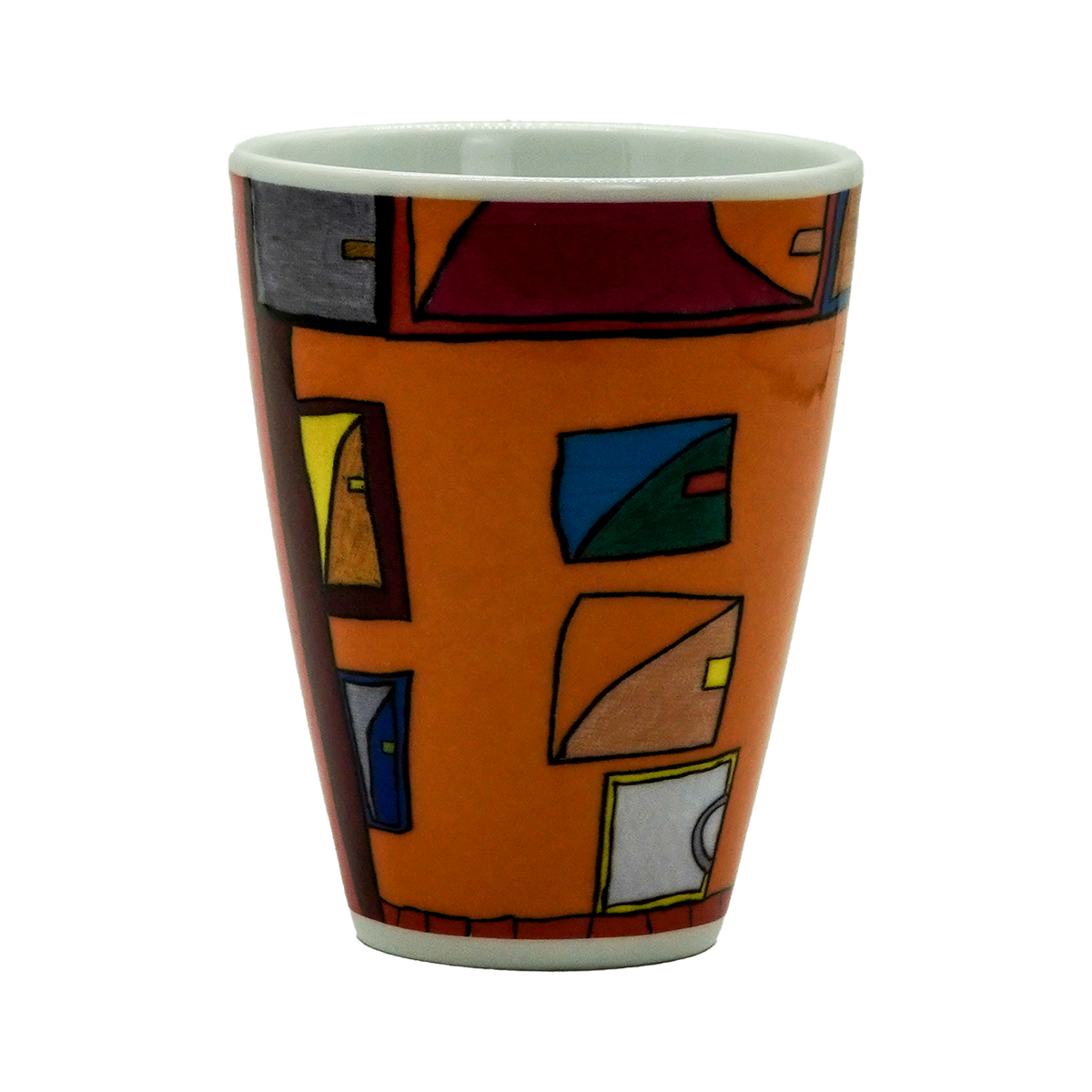 Tasse "Haus Odenwald" von Vorne. Bunte Kästchen mit orangenem Hintergrund.